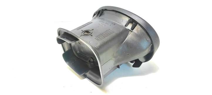 Ford Focus (1998 - 2004)  98AB19893AK Центральный дефлектор