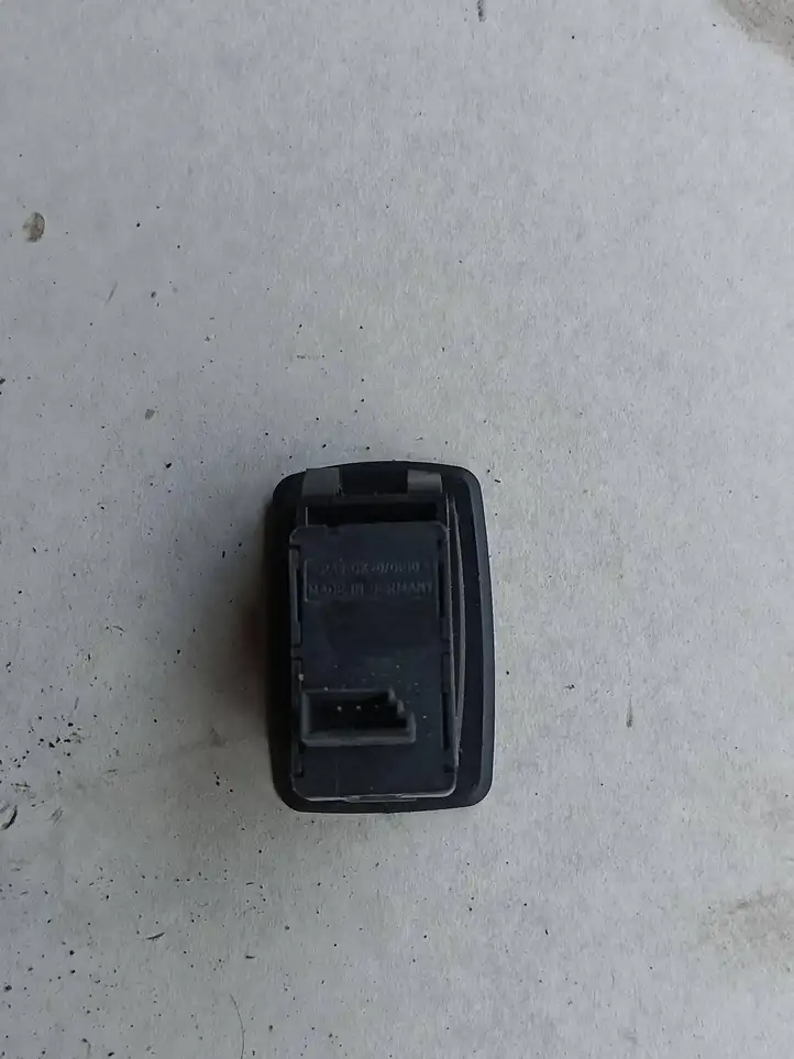 BMW 5 E60 E61 (2004 - 2010) 6945874 Кнопка стеклоподъемников — фото 2