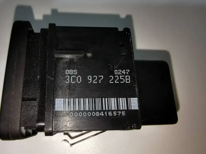 Volkswagen PASSAT B6 (2005 - 2010) 0000008416575 Кнопка ручного тормоза — фото 2