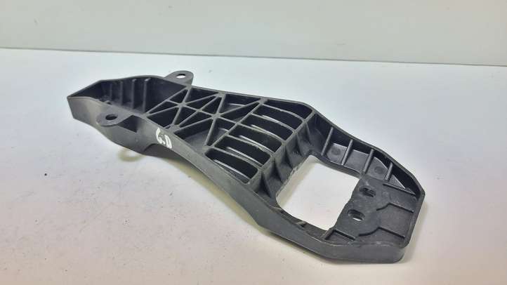 Mazda CX-7 (2006 - 2009)  EG2172412 Кронштейн