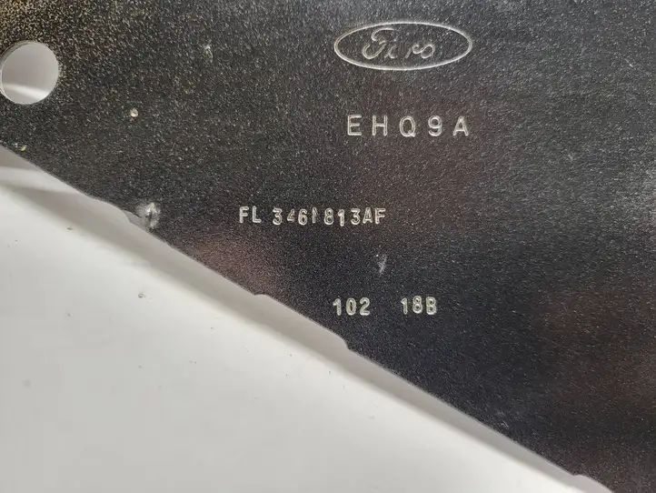 Ford F150 (2014 - 2018) FL346N813AF Крепление крыла — фото 2