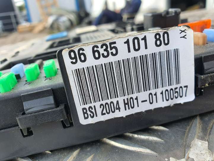 Citroen C4 (2004 - 2008)  9661940180 Mодуль kомфортa