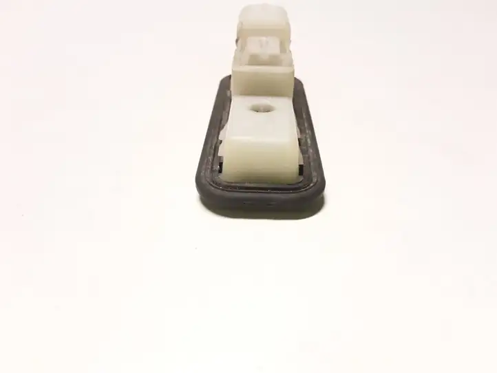 Peugeot 3008 I (2008 - 2015) Кнопка закрытия крышки багажника — фото 4