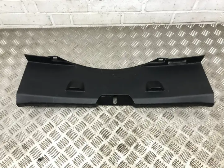 Toyota Yaris (2014 - 2019) 583870D090 Отделка порога багажника — фото 4