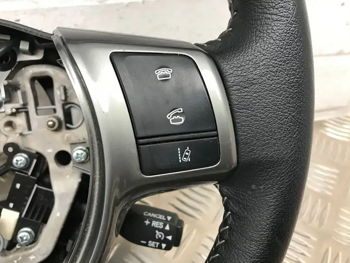 Toyota Yaris (2014 - 2019) 451000D Руль — фото 4