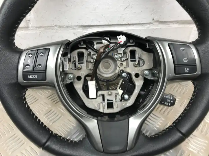 Toyota Yaris (2014 - 2019) 451000D Руль — фото 8