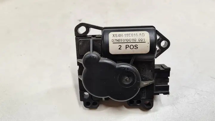 Ford Focus (1998 - 2004) XS4H19E616AD Двигатель задвижки потока воздуха — фото 1