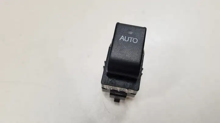 Toyota Avensis T250 (2006 - 2009) 8481005050 Блок кнопок стеклоподъемников — фото 1