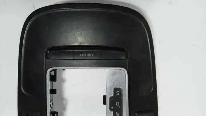 Audi A4 S4 B8 8K (2007 - 2011) Рамка рычага КПП — фото 3