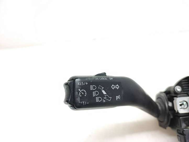 Skoda Yeti (2009 - 2012)  5K0953569AL Комплект ручек