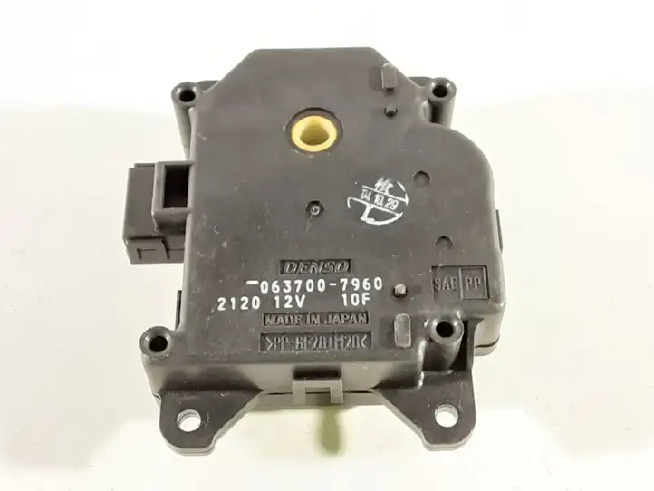 Toyota Prius (XW20) (2003 - 2009) 0637007960 Двигатель задвижки потока воздуха — фото 2