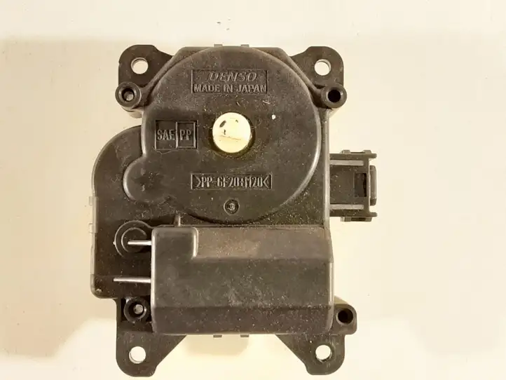 Toyota Prius (XW20) (2003 - 2009) 0637007960 Двигатель задвижки потока воздуха — фото 5