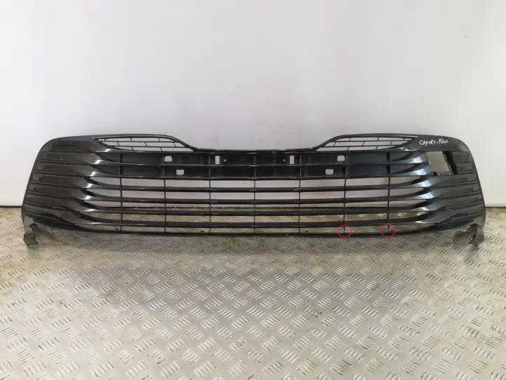 Toyota Camry VIII XV70 (2017 - 2020) 5310233220 Нижняя решетка переднего бампера — фото 1