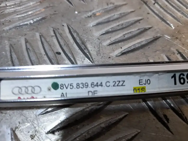 Audi A3/S3 8V (2012 - 2016) 8V5839644C Молдинги задней двери — фото 3