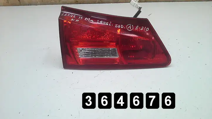 Lexus IS 220D-250-350 (2005 - 2010) Задний фонарь в кузове — фото 1