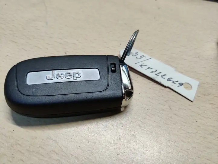 Jeep Compass (2017 - ) Ключ зажигания — фото 2