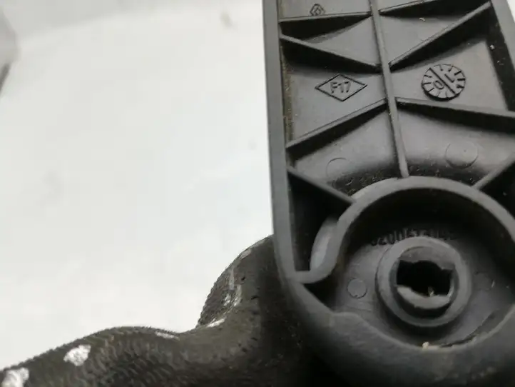 Dacia Sandero (2008 - 2012) 8200673745 Ручка стеклоподъемника — фото 3
