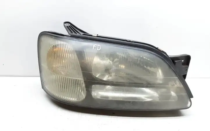 Subaru Legacy (1999 - 2003) 20653 Передняя фара — фото 1