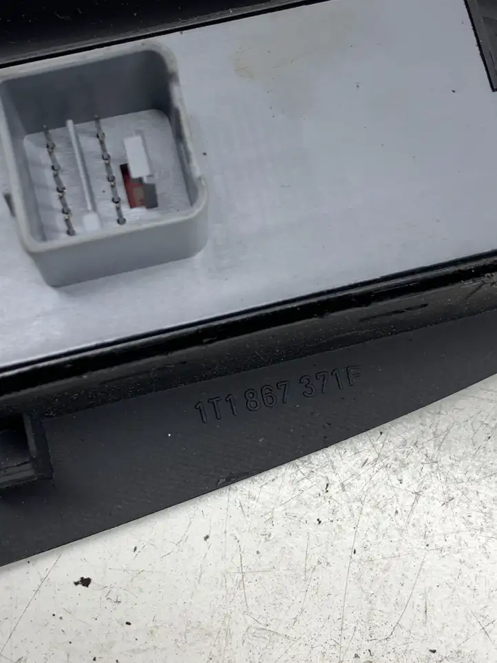 Volkswagen Touran I (2003 - 2010) 1T1867371F Блок кнопок стеклоподъемников — фото 2