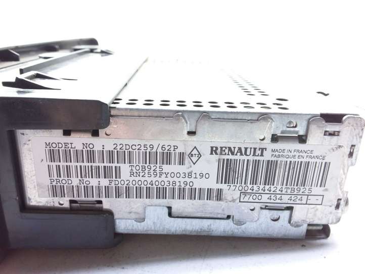 Renault Scenic I (1996 - 2003)  7700434424 Радио/ проигрыватель CD/DVD / навигация