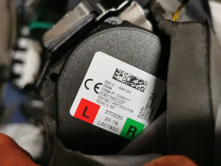 BMW 3 G20 G21 (2019 - ) 636156500F Задний ремень безопасности — фото 5
