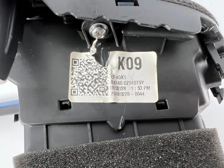 Hyundai Ioniq (2016 - ) 84740G2910T9Y Центральный воздушный дефлектор — фото 7