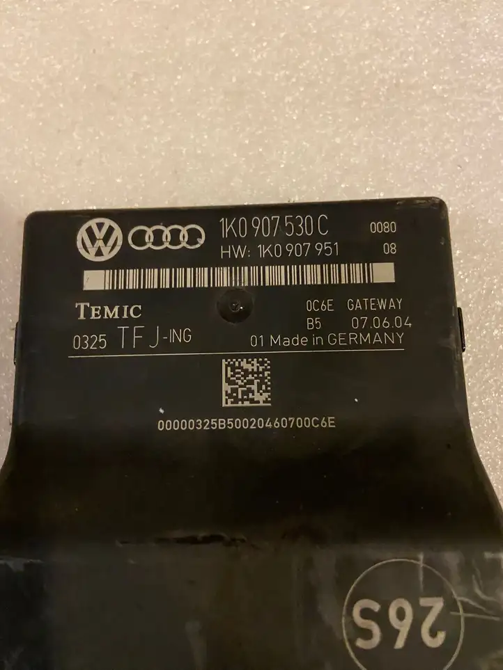 Volkswagen Touran I (2003 - 2010) 1K0907530C Модуль Gateway — фото 2