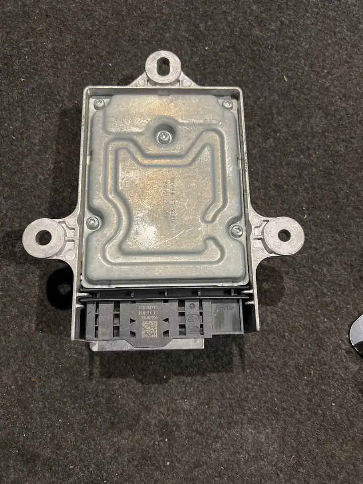 BMW 7 G11 G12 (2015 - 2022) 31680328301 Блок управления SRS — фото 3