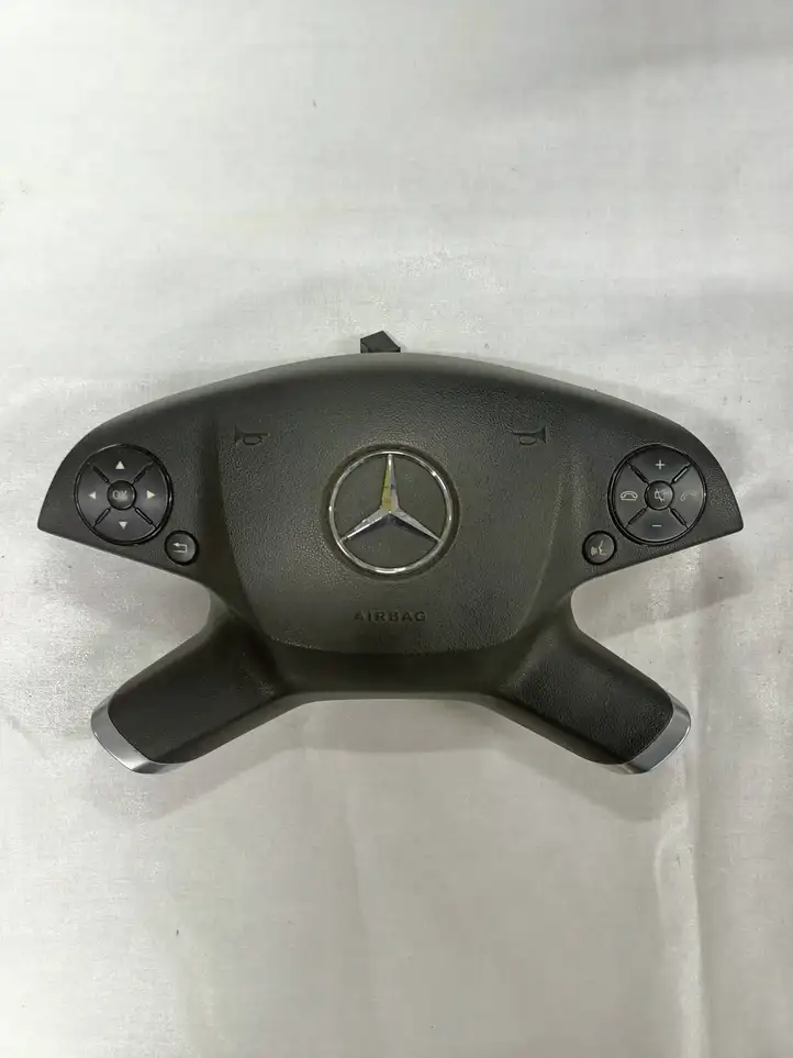 Mercedes-Benz E W212 (2009 - 2016) 62320215 Подушка безопасности руля — фото 1