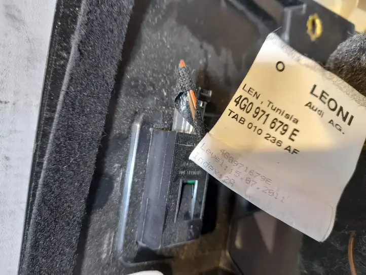Audi A7 S7 4G (2010 - 2014) 4G0971679E Бардачок в сборе — фото 6