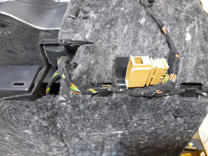 Audi A7 S7 4G (2010 - 2014) 4G0971679E Бардачок в сборе — фото 7