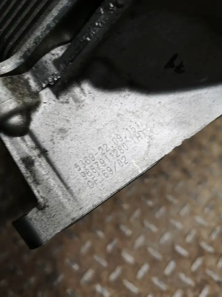 Ford Focus (2011 - 2015) 9687911280 Кронштейн масляного фильтра — фото 2