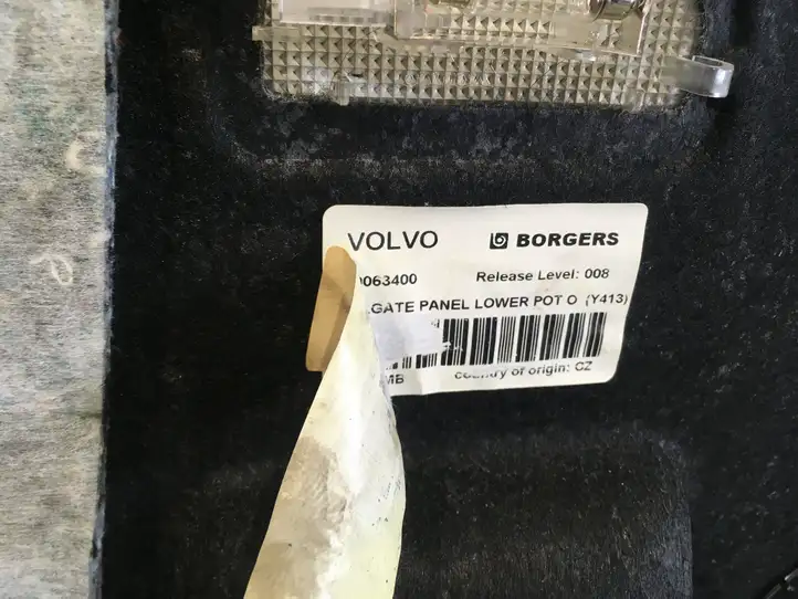 Volvo XC60 (2008 - 2013) 0063400 Прочая отделка багажника — фото 3