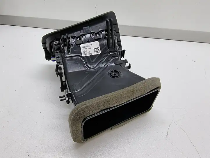 BMW 5 F10 F11 (2009 - 2016) 9166888 Боковой воздушный дефлектор — фото 2