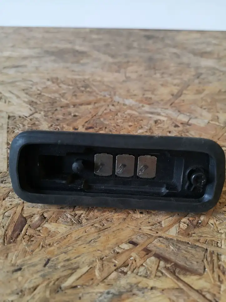 Renault Trafic II (X83) (2002 - 2014) 8200139742 Контакт двери — фото 1