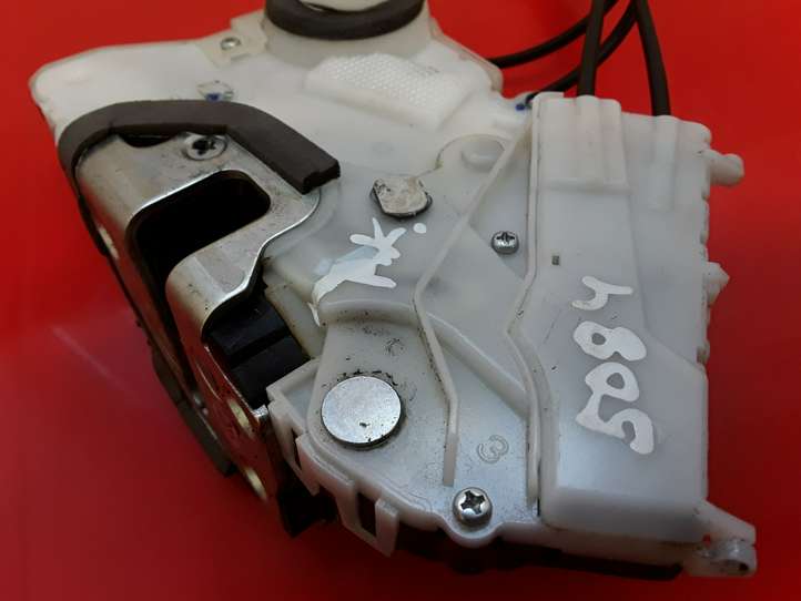 Toyota Verso (2009 - 2012)   Передняя звукоизоляция