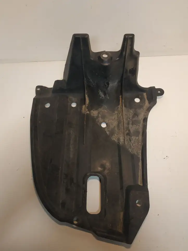 Toyota Avensis T250 (2003 - 2006) 5839805020 Защита заднего бампера — фото 2