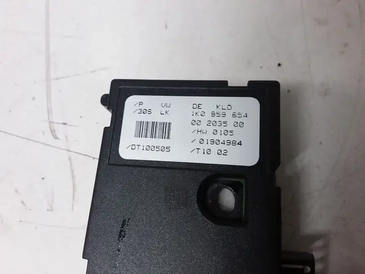Audi A3/S3 8P (2004 - 2008) 1K0959654 Датчик угла поворота руля — фото 4