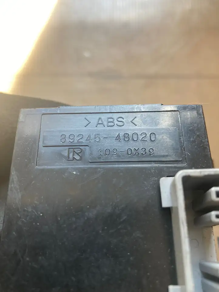 Lexus RX 300 (2003 - 2006) 8924548020 Датчик угла поворота руля — фото 2