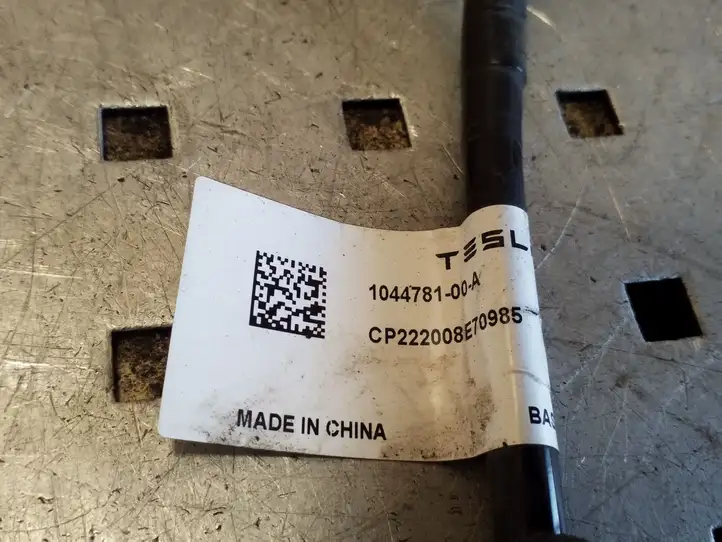 Tesla Model 3 (2017 - 2023) 104478100A Прочая электропроводка — фото 2
