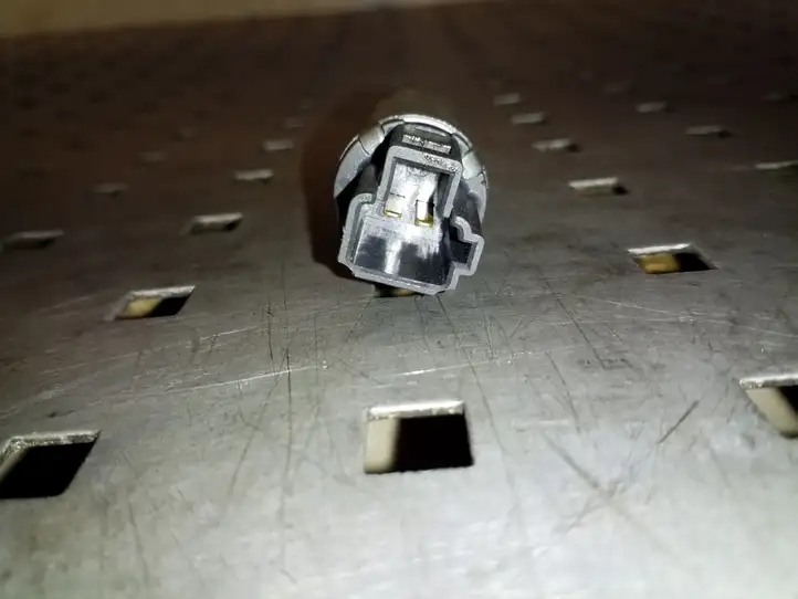 Suzuki Grand Vitara (2008 - 2012)   Датчик педали сцепления