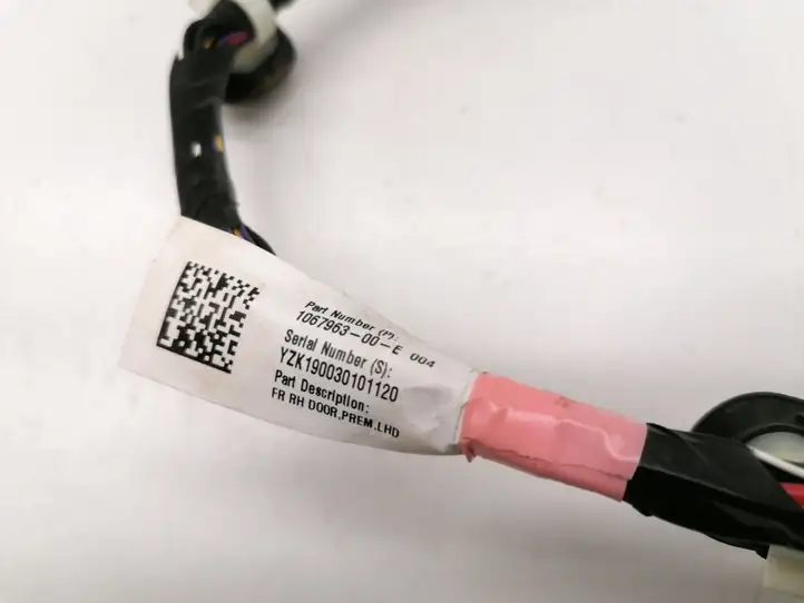 Tesla Model 3 (2017 - 2023) 1067963-00-E Прочая электропроводка — фото 2