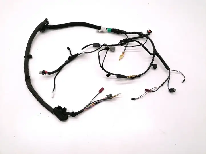 Tesla Model 3 (2017 - 2023)  2068789-02-B Другой проводник