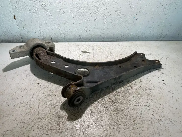 Volkswagen Golf VI (2009 - 2013)   Вилы