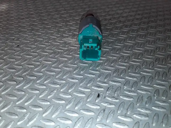 Opel Vivaro (2001 - 2006)  8200168240B Датчик педали сцепления