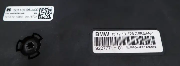 BMW X3 F25 (2010 - 2017) 9227771 Усилитель антенны — фото 2