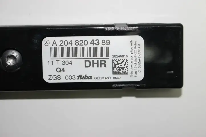 Mercedes-Benz E C207 W207 (2009 - 2017) A2048204389 Усилитель антенны — фото 3