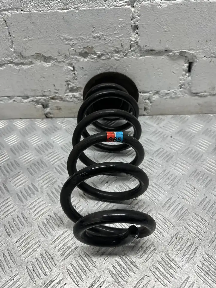 BMW X5 F15 (2013 - 2017) 6779865 Пружина задней подвески — фото 1