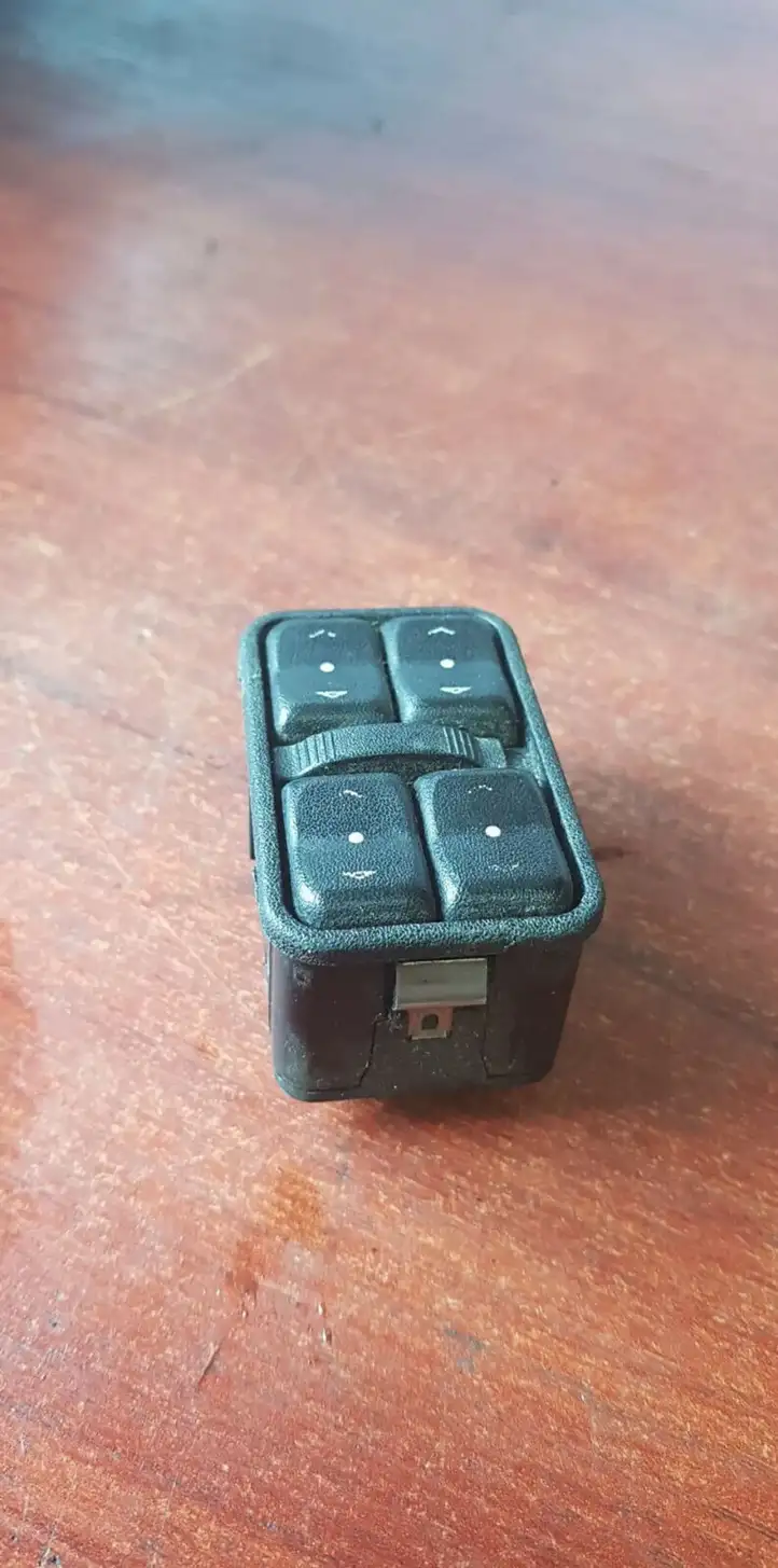 Opel Astra H (2004 - 2009) 90561086 Блок кнопок стеклоподъемников — фото 2