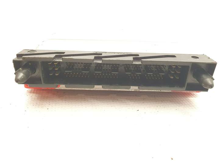 Volvo V70 (2000 - 2004)  0281010319 Блок управления двигателя